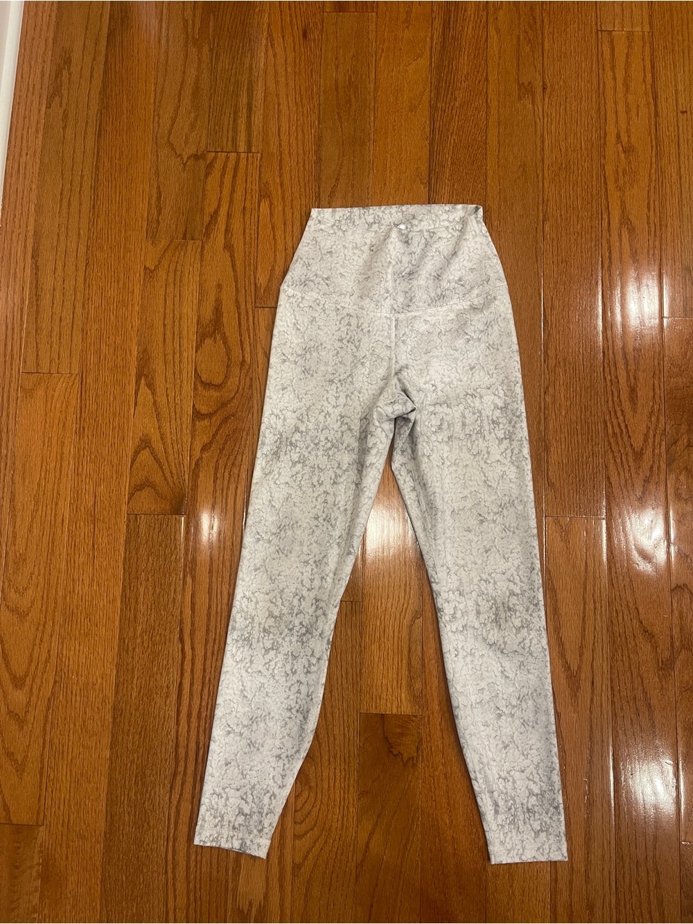 Yogalicious Lux Everyday Tight White Gray Marble Print Leggings Size Small